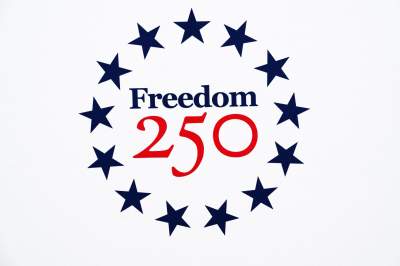 Amerykańska flaga na Kopcu Kościuszki, ambasador USA przeciął wstęgę - zdjęcie 5