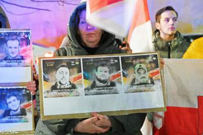 Kraków solidarny w walczącą Ukrainą, w rocznicę zbrodniczej rosyjskiej napaści - zdjęcie 16