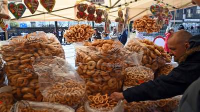 Krakowski Emaus: piękna tradycja i przytłaczający kicz - zdjęcie 29