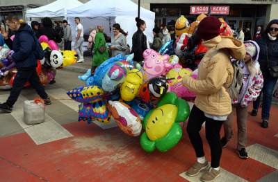 Krakowski Emaus: piękna tradycja i przytłaczający kicz - zdjęcie 42