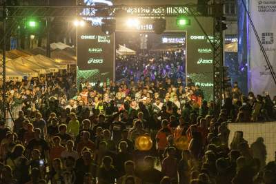 Niesamowita atmosfera nocnego biegania w Krakowie - zdjęcie 22