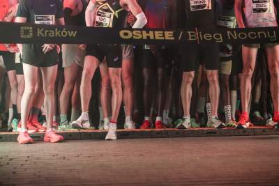 Niesamowita atmosfera nocnego biegania w Krakowie - zdjęcie 21
