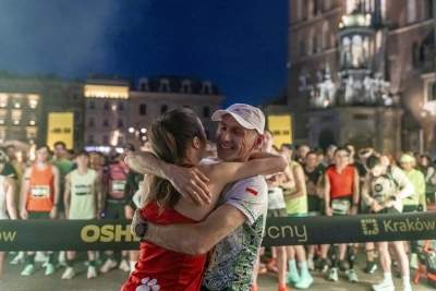 Niesamowita atmosfera nocnego biegania w Krakowie - zdjęcie 11