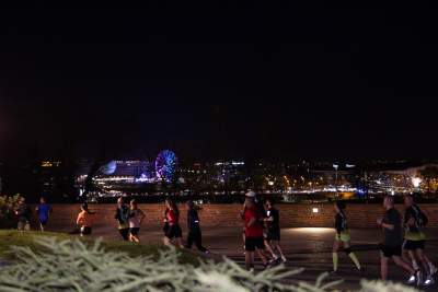 Niesamowita atmosfera nocnego biegania w Krakowie - zdjęcie 2