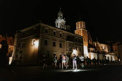 Niesamowita atmosfera nocnego biegania w Krakowie - zdjęcie 5