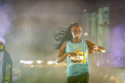 Niesamowita atmosfera nocnego biegania w Krakowie - zdjęcie 16