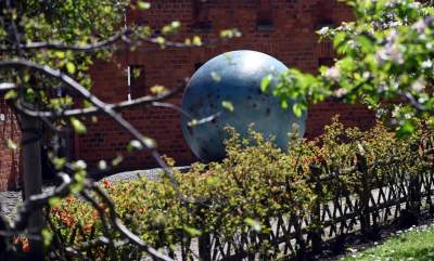 Niesamowite obiekty w ogrodach wawelskich. To trzeba zobaczyć - zdjęcie 14