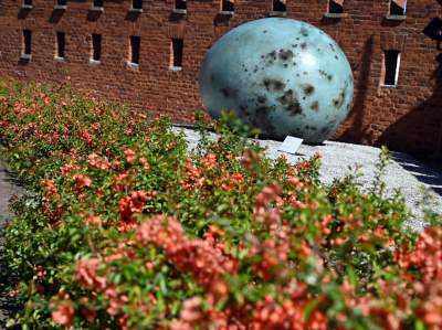 Niesamowite obiekty w ogrodach wawelskich. To trzeba zobaczyć - zdjęcie 9