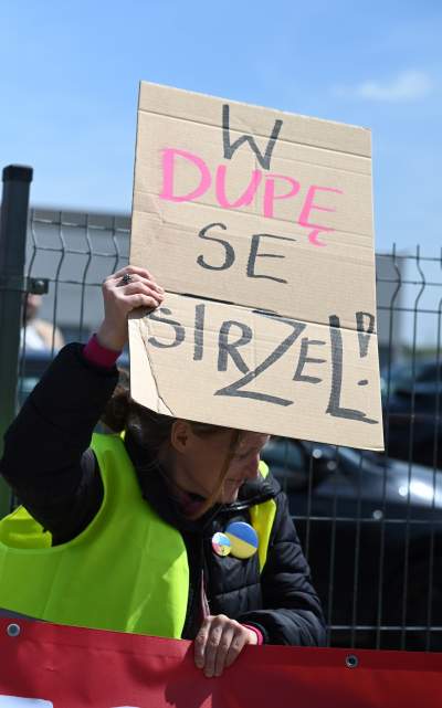 "Zabijanie dla hobby to patologia", protest w Krakowie - zdjęcie 3