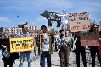 "Zabijanie dla hobby to patologia", protest w Krakowie - zdjęcie 10