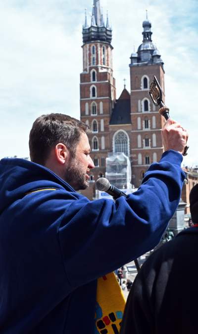 Studenci przedstawili swoje żądania. Barwny pochód przeszedł przez Kraków - zdjęcie 23