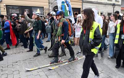 Studenci przedstawili swoje żądania. Barwny pochód przeszedł przez Kraków - zdjęcie 9