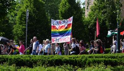 "Nie rzucim ziemi". Tak wyglądał 22. Marsz Równości w Krakowie - zdjęcie 27