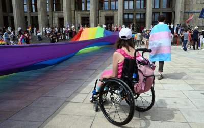 "Nie rzucim ziemi". Tak wyglądał 22. Marsz Równości w Krakowie - zdjęcie 9