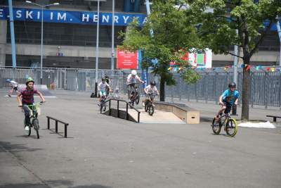 Taka sytuacja na Błoniach, a w sąsiedztwie rowerowe szaleństwo - zdjęcie 6
