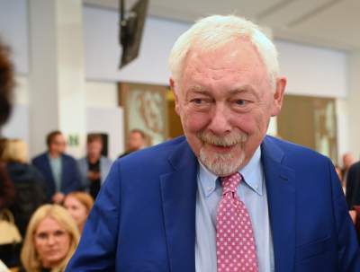Tłumy na spotkaniu z prof. Jackiem Majchrowskim. Napisał książkę "Bylem prezydentem Krakowa" - zdjęcie 3