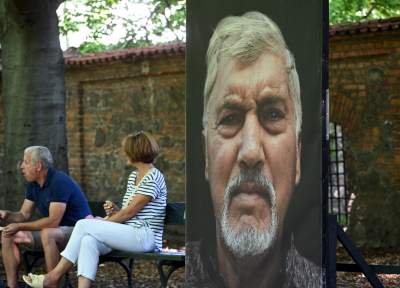 Wyjątkowa wystawa na krakowskich Plantach: „Ma Bistrass! – Nie zapomnij!” - zdjęcie 26