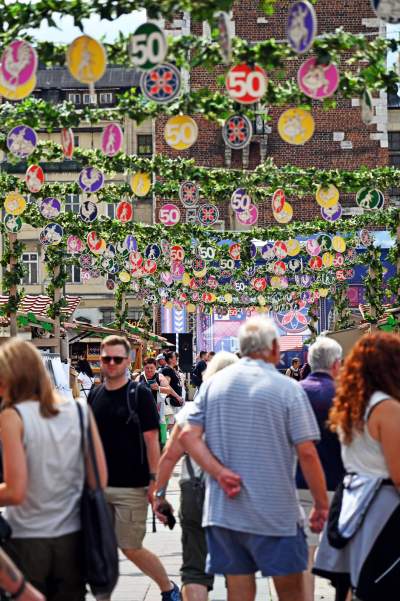Stragany znów wypelniły Rynek Główny w Krakowie - zdjęcie 5