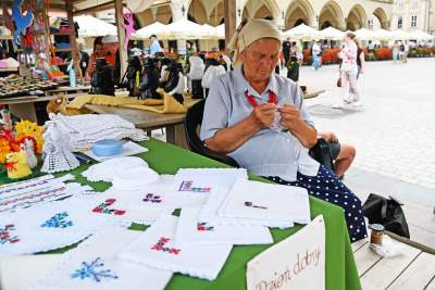 Stragany znów wypelniły Rynek Główny w Krakowie - zdjęcie 43