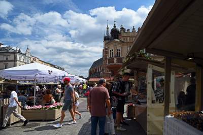 Stragany znów wypelniły Rynek Główny w Krakowie - zdjęcie 2