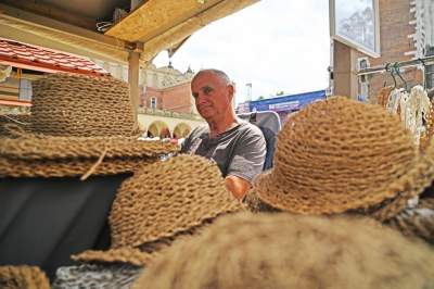 Stragany znów wypelniły Rynek Główny w Krakowie - zdjęcie 53