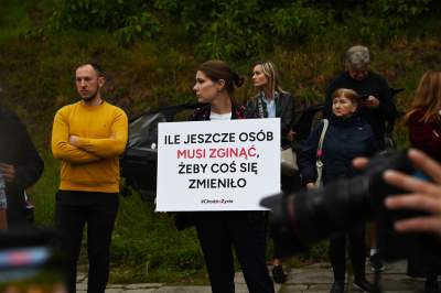 Godzina ciszy w miejscu tragedii. Protest mieszkańców Krakowa - zdjęcie 6
