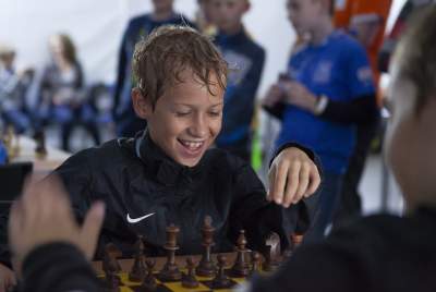 Szachistom (i nie tylko) deszcz nie przeszkadza. Juliada 2019 dzień drugi - zdjęcie 1