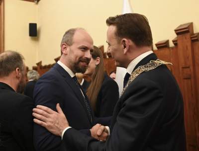 Łukasz Gibała nowym prezydentem Krakowa. Tak wyglądało zaprzysiężenie - zdjęcie 39