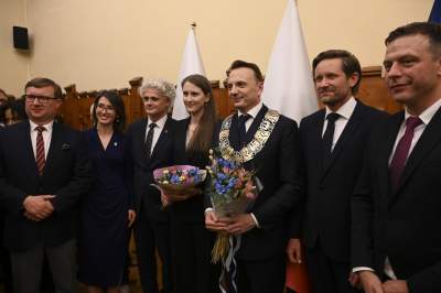 Łukasz Gibała nowym prezydentem Krakowa. Tak wyglądało zaprzysiężenie - zdjęcie 38