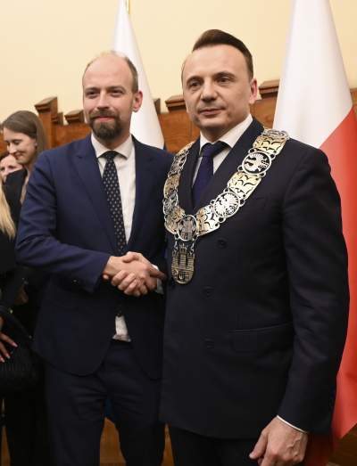 Łukasz Gibała nowym prezydentem Krakowa. Tak wyglądało zaprzysiężenie - zdjęcie 41