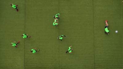 Co oni wyrabiali na Rynku, nawet deszcz ich nie zniechęcił - zdjęcie 2