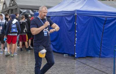 Co oni wyrabiali na Rynku, nawet deszcz ich nie zniechęcił - zdjęcie 40