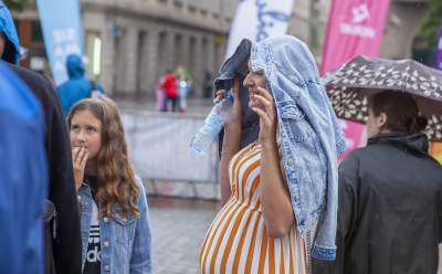 Co oni wyrabiali na Rynku, nawet deszcz ich nie zniechęcił - zdjęcie 7