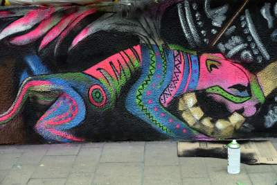 W centrum Krakowa husarz na anakondzie ratuje Ziemię - zdjęcie 20