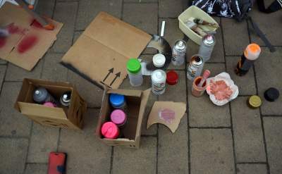 W centrum Krakowa husarz na anakondzie ratuje Ziemię - zdjęcie 16