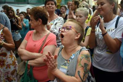 Takiej manifestacji przed magistratem jeszcze nie było - zdjęcie 8