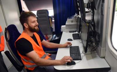 Inteligentna drezyna wjechała na małopolskie tory - zdjęcie 4