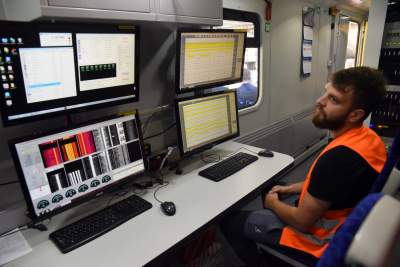 Inteligentna drezyna wjechała na małopolskie tory - zdjęcie 5