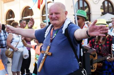 Zgotowali owację dla arcybiskupa Jędraszewskiego - zdjęcie 9