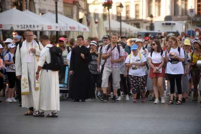 Zgotowali owację dla arcybiskupa Jędraszewskiego - zdjęcie 16
