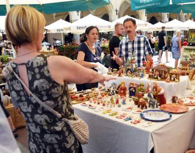 Cepelia rządzi teraz na krakowskim Rynku - zdjęcie 15