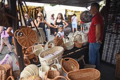 Cepelia rządzi teraz na krakowskim Rynku - zdjęcie 25