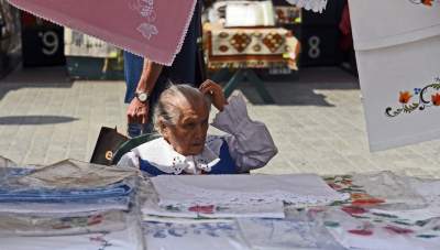 Cepelia rządzi teraz na krakowskim Rynku - zdjęcie 27