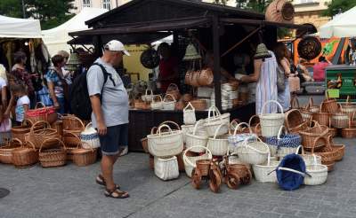 Cepelia rządzi teraz na krakowskim Rynku - zdjęcie 22