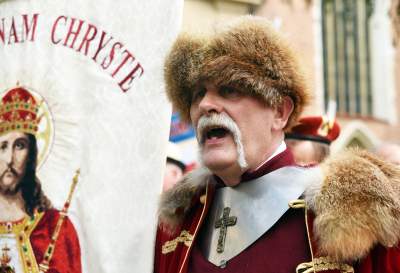 Wiec poparcia dla arcybiskupa. Im słowa o "tęczowej zarazie" się podobają - zdjęcie 23