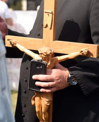 Wiec poparcia dla arcybiskupa. Im słowa o "tęczowej zarazie" się podobają - zdjęcie 15