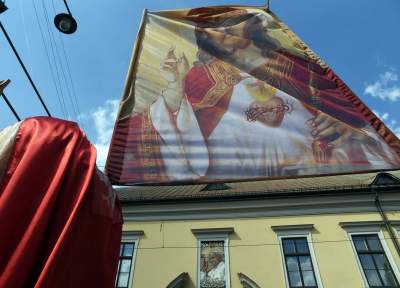 Wiec poparcia dla arcybiskupa. Im słowa o "tęczowej zarazie" się podobają - zdjęcie 7