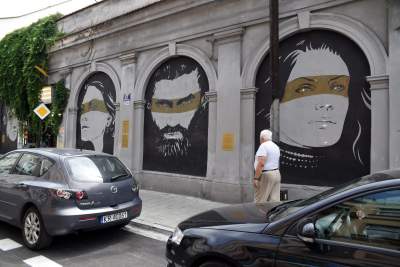 Czas się zatrzymał. Piękna choć zaniedbana ulica... - zdjęcie 9