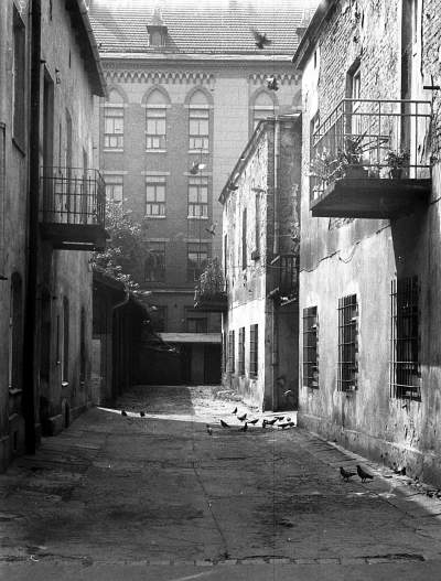 Nie tak dawno na Kazimierzu: pusto i cicho, Lata 70. XX wieku fot. Marek Lasyk - zdjęcie 5