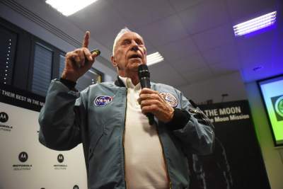 Ma 87 lat, był na Księżycu, jest w świetnej formie i odwiedził Kraków - zdjęcie 5